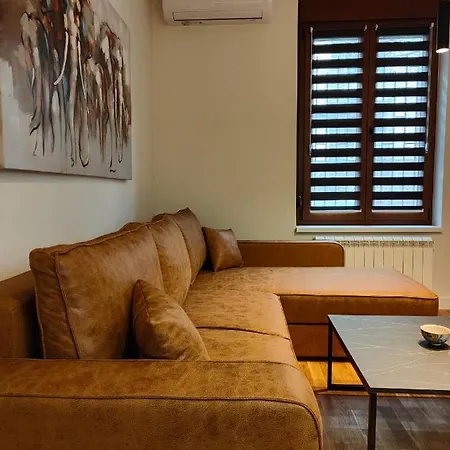 Apartment Center Dorcol Square