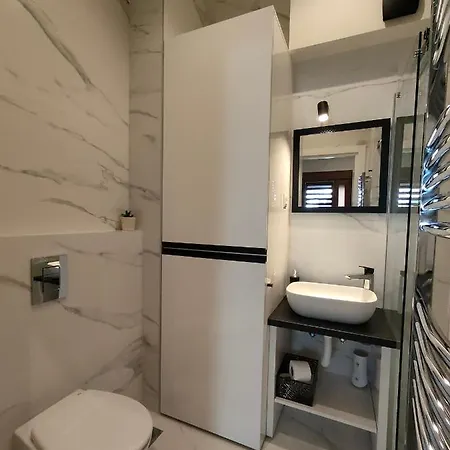 Center Dorcol Square Apartment