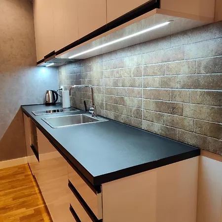 Center Dorcol Square Apartment *